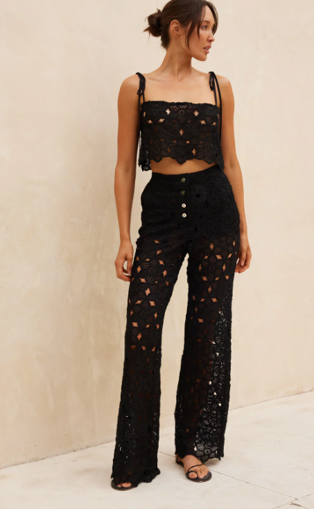 Aquari Crystal Cove Black Cami